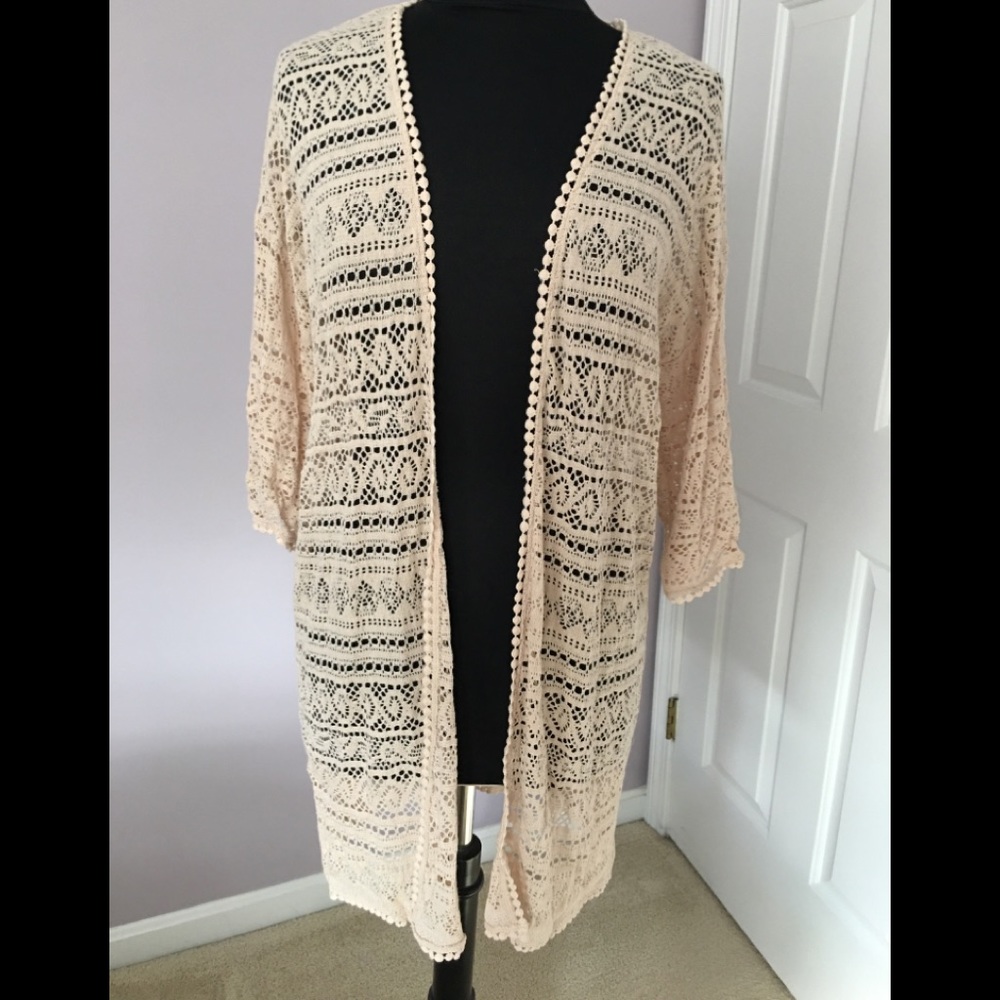 NWOT Lightweight Crocheted Beige Cardigan Large